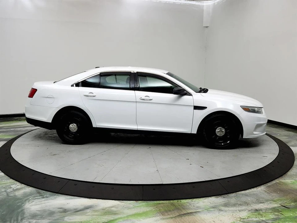 2017 Ford Taurus 6th Gen - Image 4 of 31