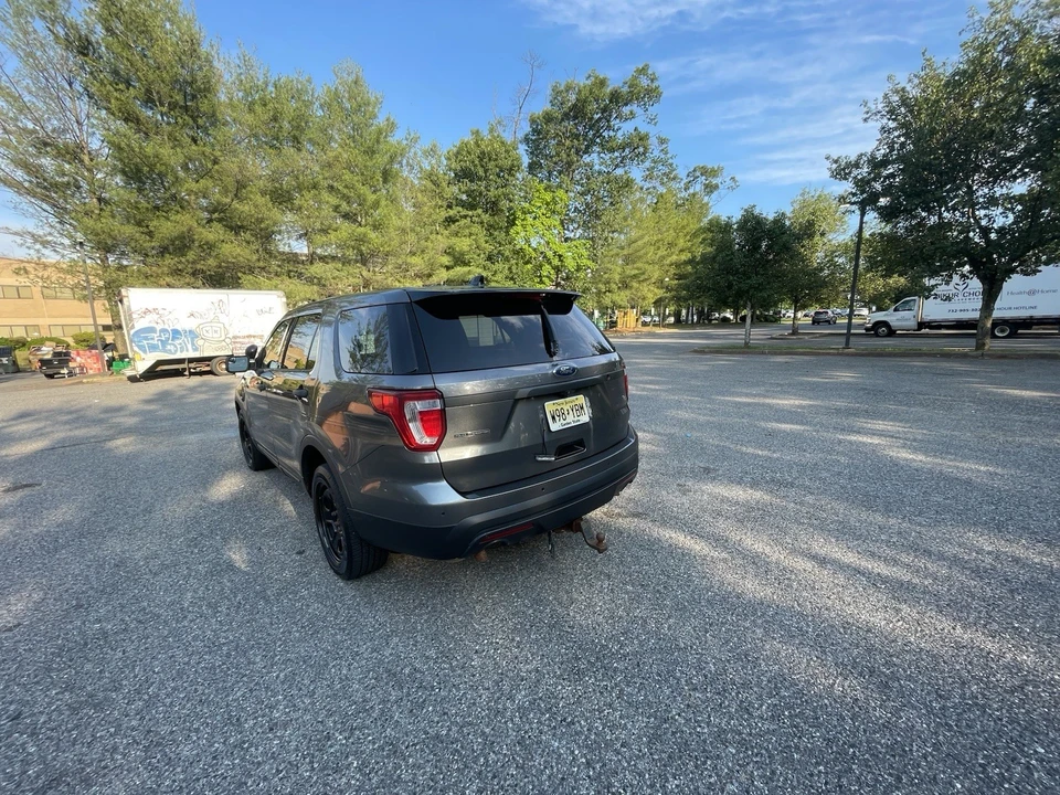 2017 Ford Explorer 5th Gen - Image 3 of 10