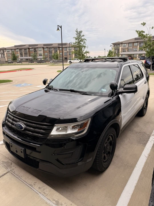 2017 Ford Explorer 5th Gen - Image 2 of 8