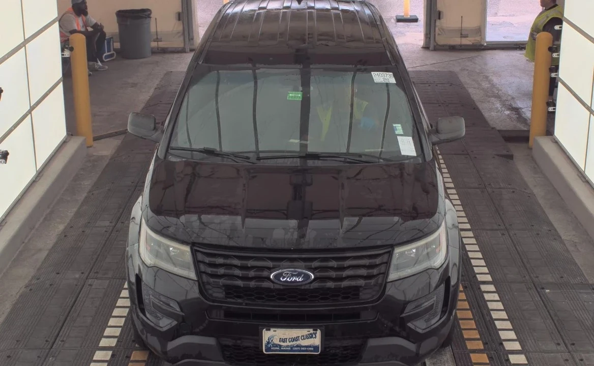2017 Ford Explorer 5th Gen - Image 2 of 5