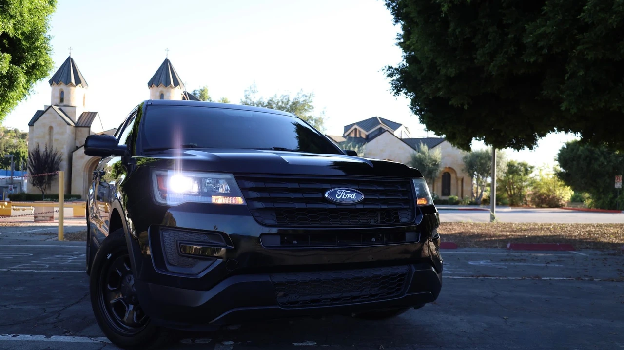 2017 Ford - Image 2 of 23