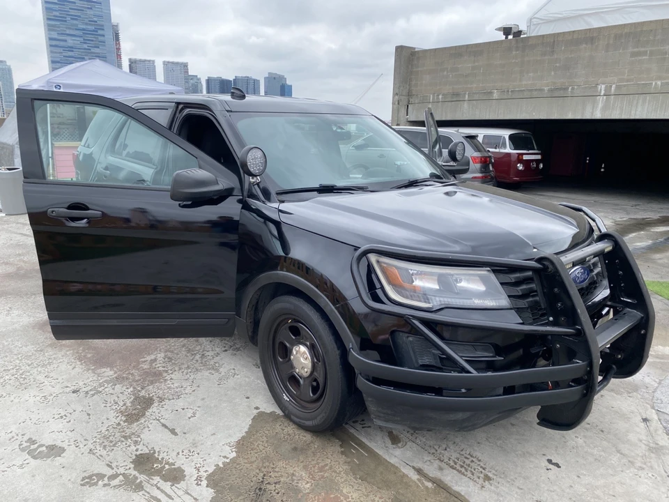 2017 Ford Explorer 5th Gen - Image 2 of 28