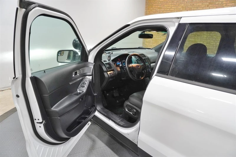 2017 Ford Explorer 5th Gen - Image 19 of 21