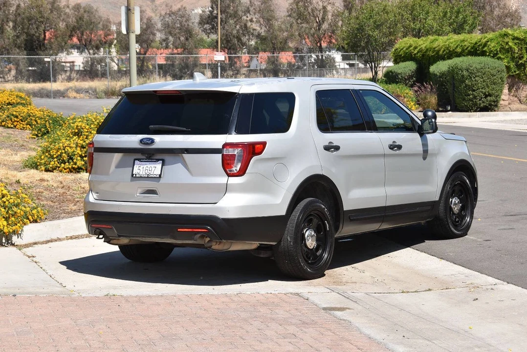 2017 Ford Explorer 5th Gen - Image 5 of 9