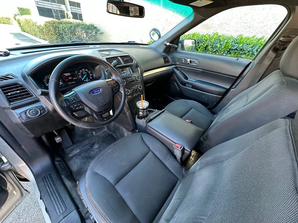 2017 Ford Explorer 5th Gen - Image 2 of 9