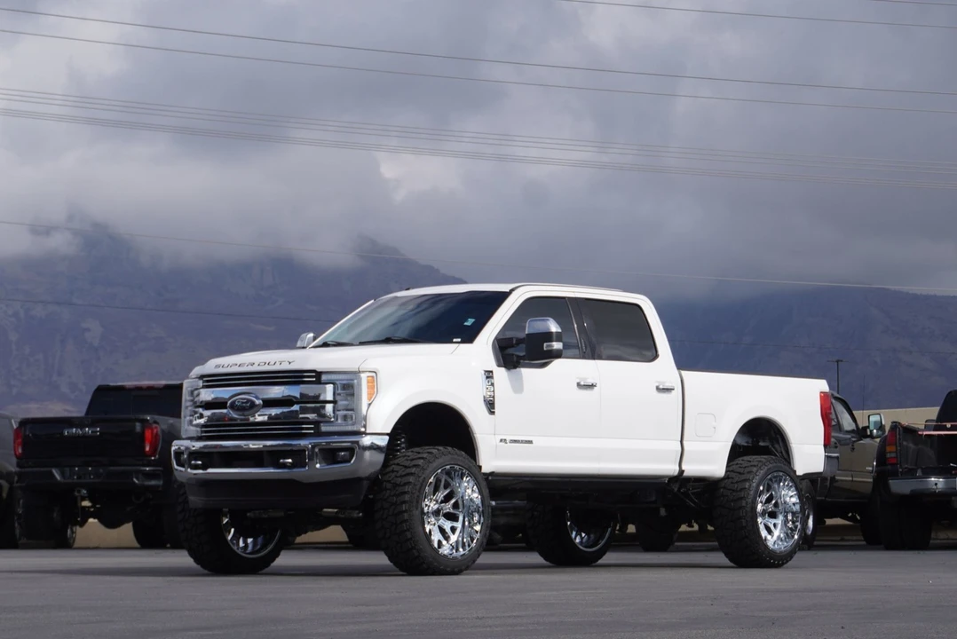 2017 Ford Super Duty 4th Gen - Image 2 of 12