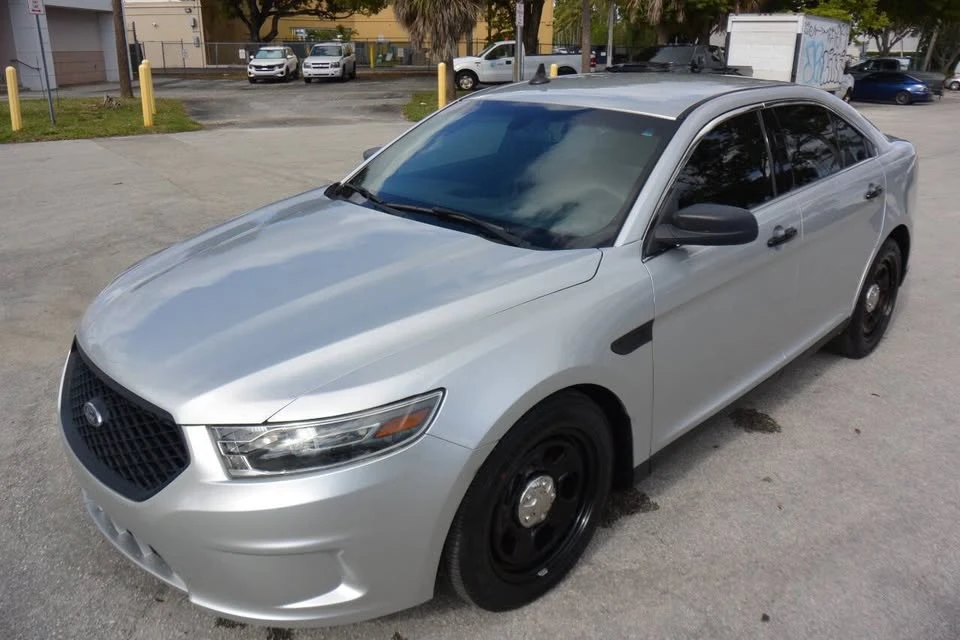 2017 Ford Taurus 6th Gen - Image 3 of 20