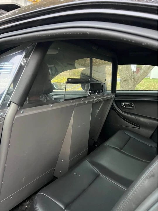 2017 Ford Taurus 6th Gen - Image 5 of 6