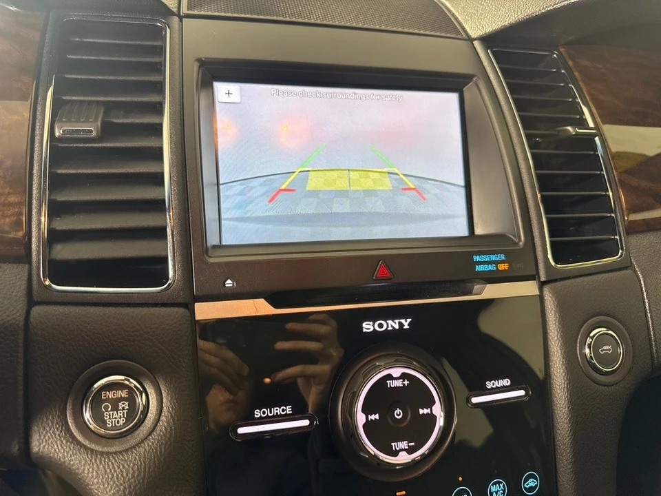 2017 Ford Taurus 6th Gen - Image 19 of 21