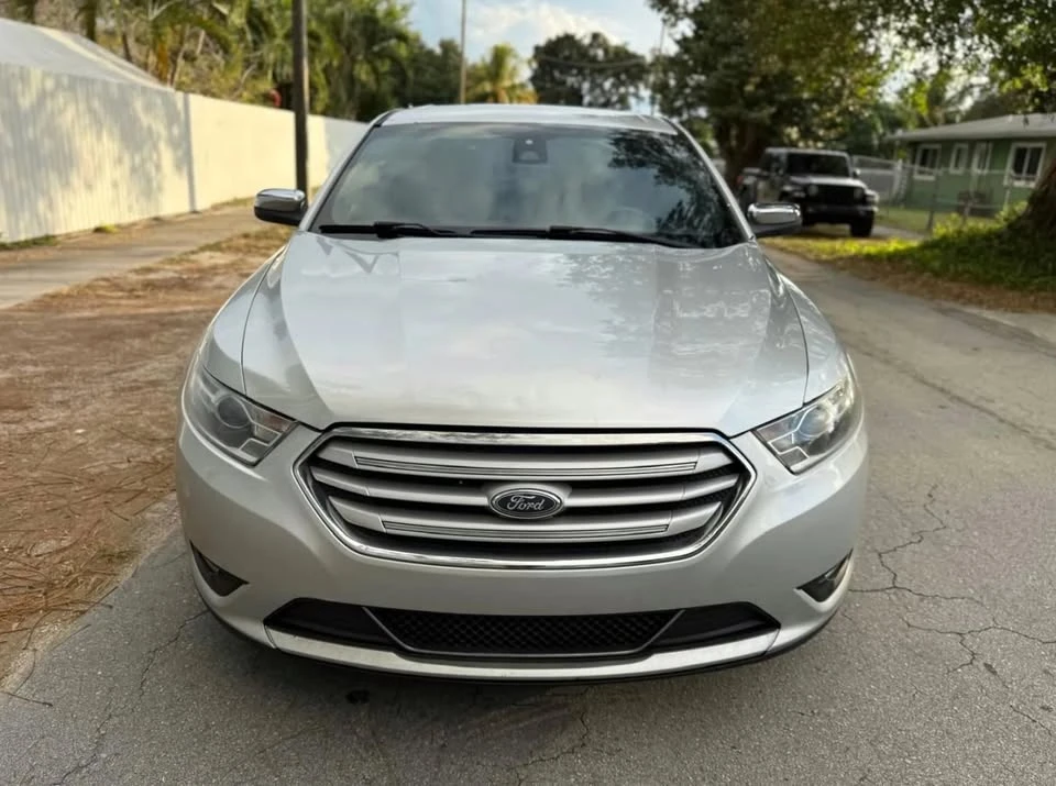 2017 Ford Taurus 6th Gen - Image 5 of 20