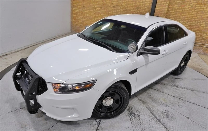2017 Ford Taurus 6th Gen - Image 2 of 12
