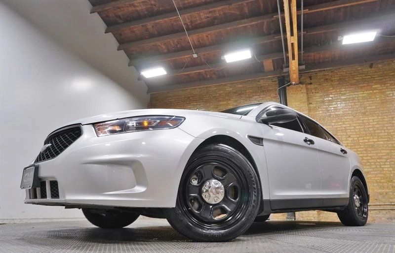2017 Ford Taurus 6th Gen - Image 3 of 12