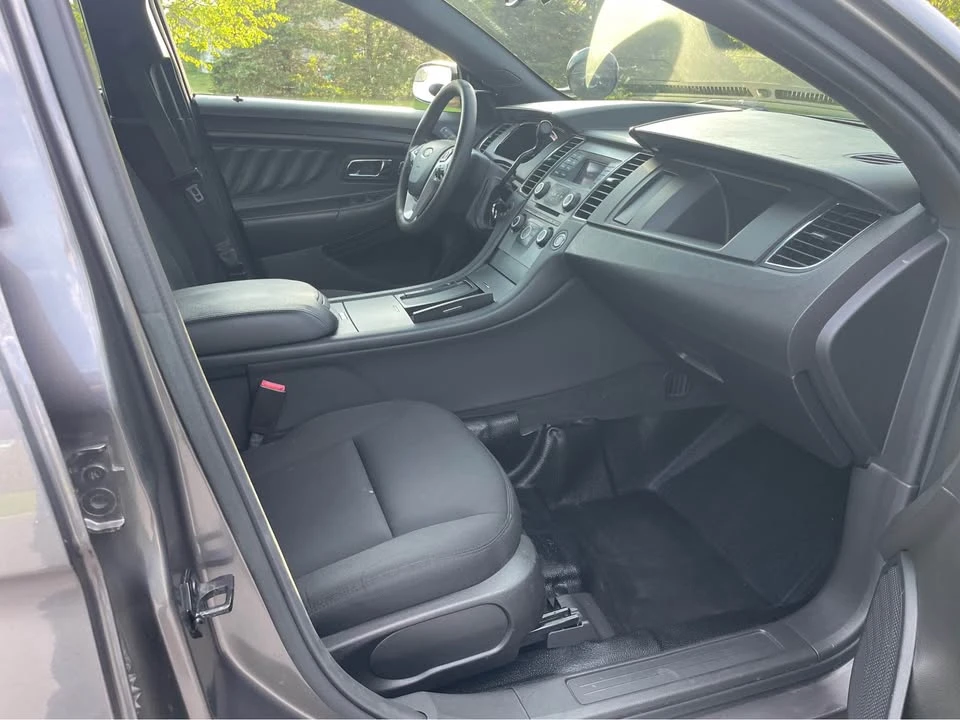 2017 Ford Taurus 6th Gen - Image 13 of 16