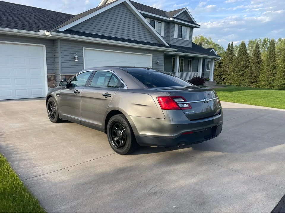 2017 Ford Taurus 6th Gen - Image 4 of 16