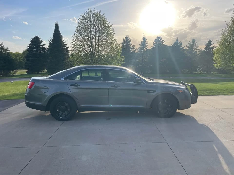 2017 Ford Taurus 6th Gen - Image 6 of 16