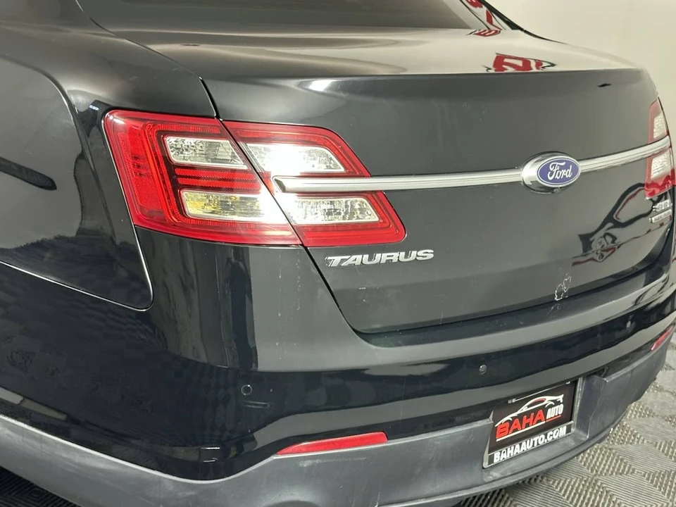 2017 Ford Taurus 6th Gen - Image 15 of 21