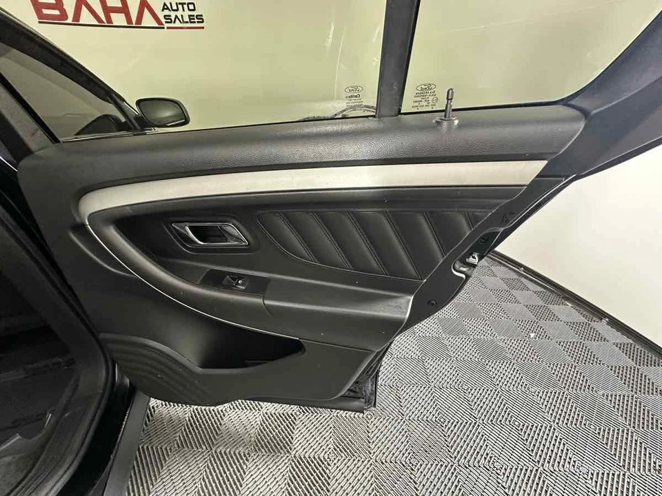 2017 Ford Taurus 6th Gen - Image 19 of 21