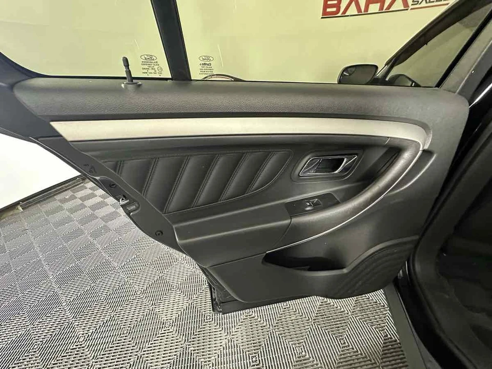 2017 Ford Taurus 6th Gen - Image 18 of 21