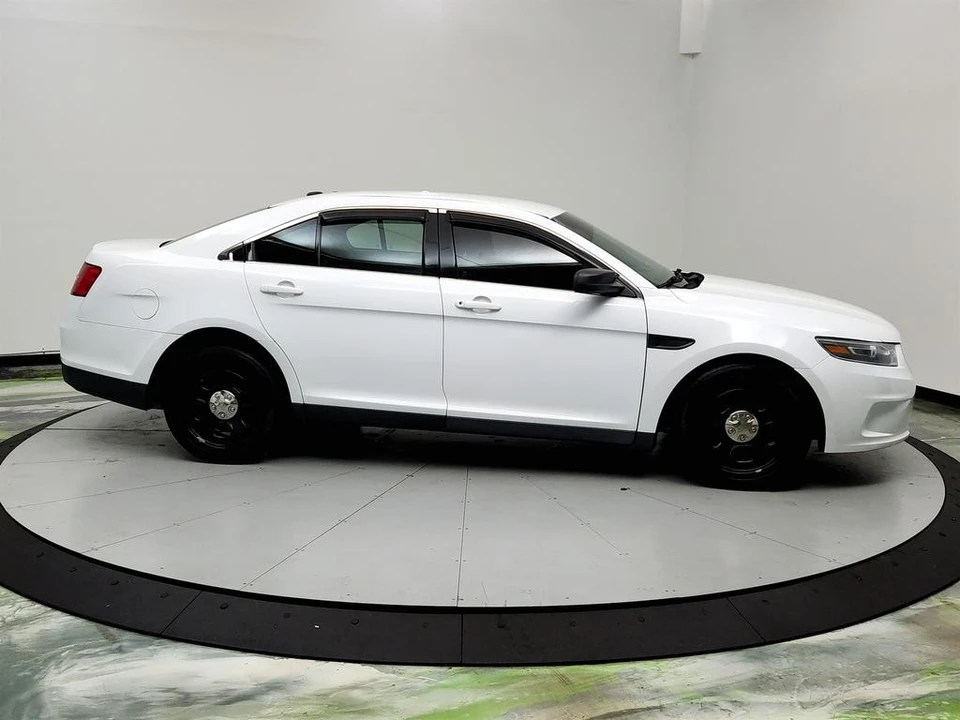 2017 Ford Taurus 6th Gen - Image 4 of 12