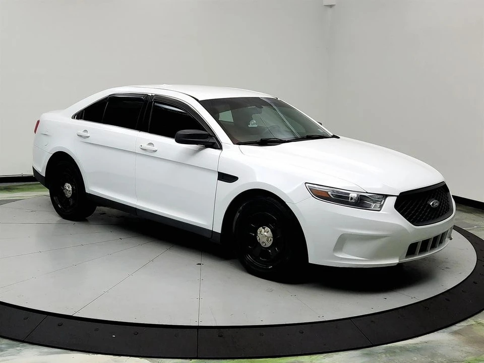 2017 Ford Taurus 6th Gen - Image 3 of 12