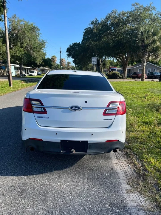 2017 Ford Taurus 6th Gen - Image 5 of 18