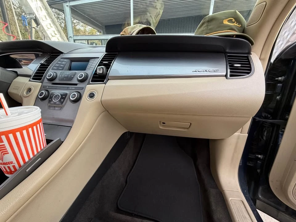 2017 Ford Taurus 6th Gen - Image 7 of 12