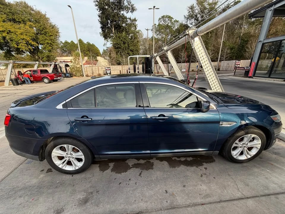 2017 Ford Taurus 6th Gen - Image 3 of 12