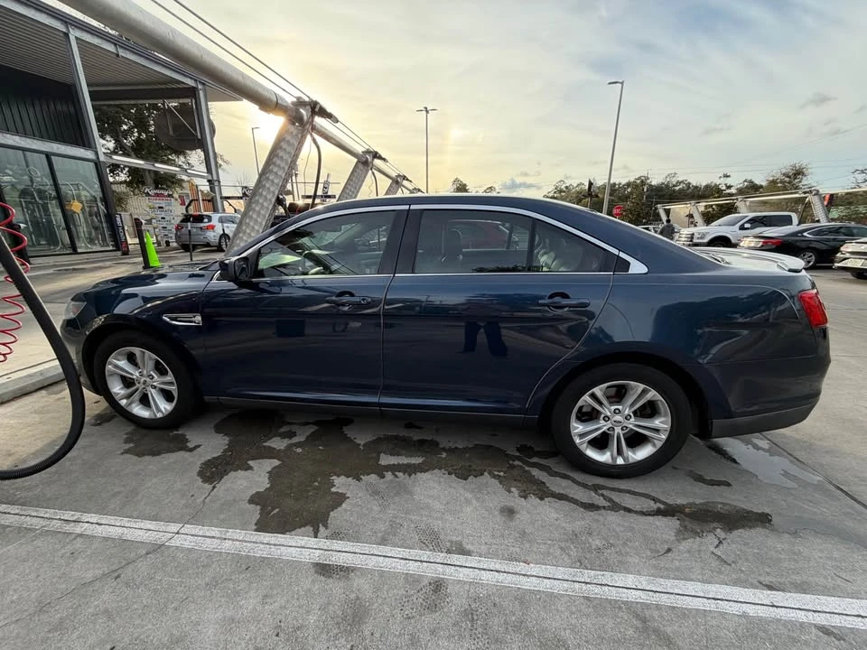 2017 Ford Taurus 6th Gen - Image 2 of 12
