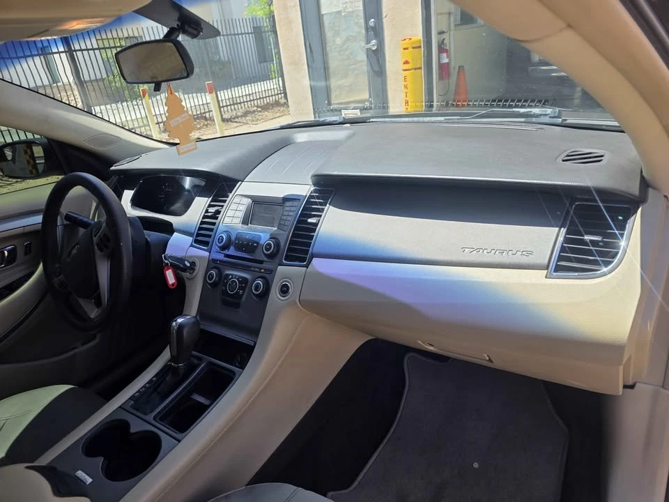 2017 Ford Taurus 6th Gen - Image 6 of 11
