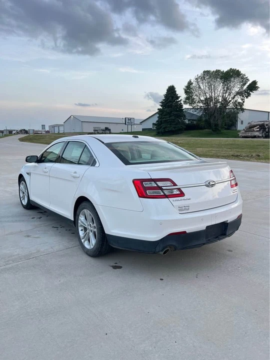 2017 Ford Taurus 6th Gen - Image 6 of 14