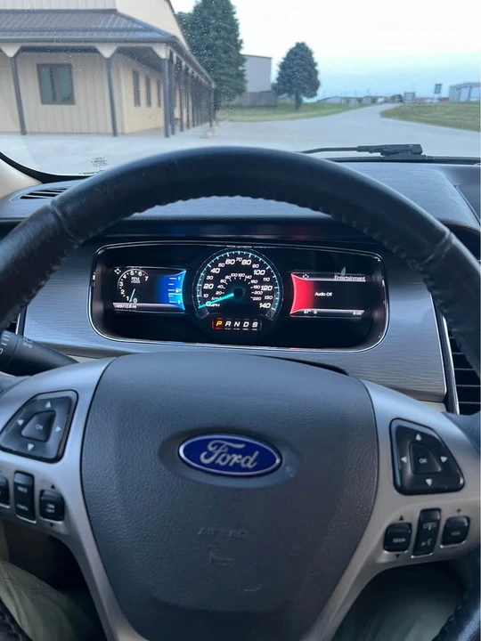 2017 Ford Taurus 6th Gen - Image 4 of 14