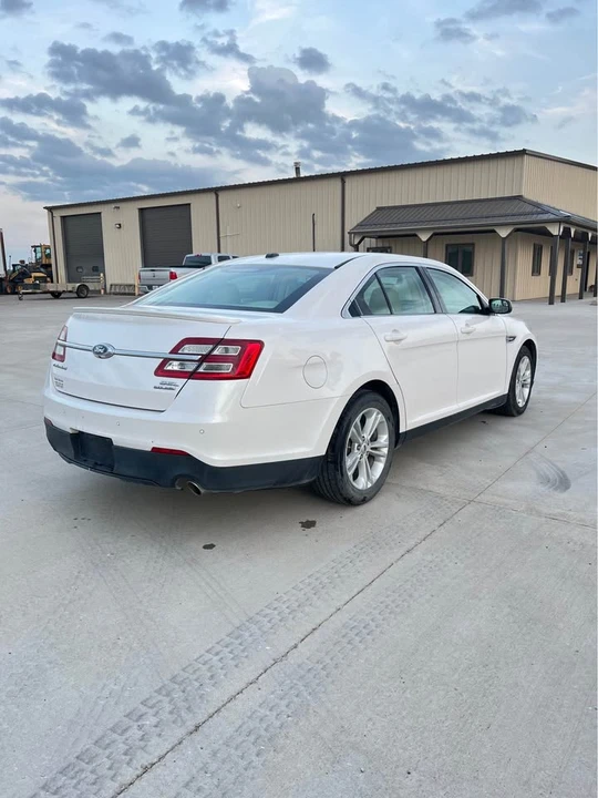 2017 Ford Taurus 6th Gen - Image 5 of 14