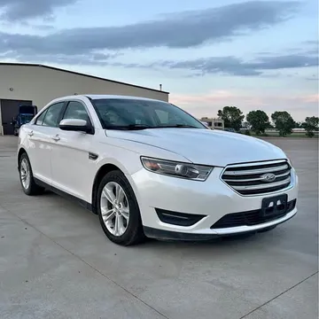 2017 Ford Taurus SEL Sedan 4D
