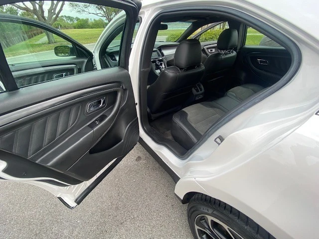 2017 Ford Taurus SHO 6th Gen - Image 10 of 15