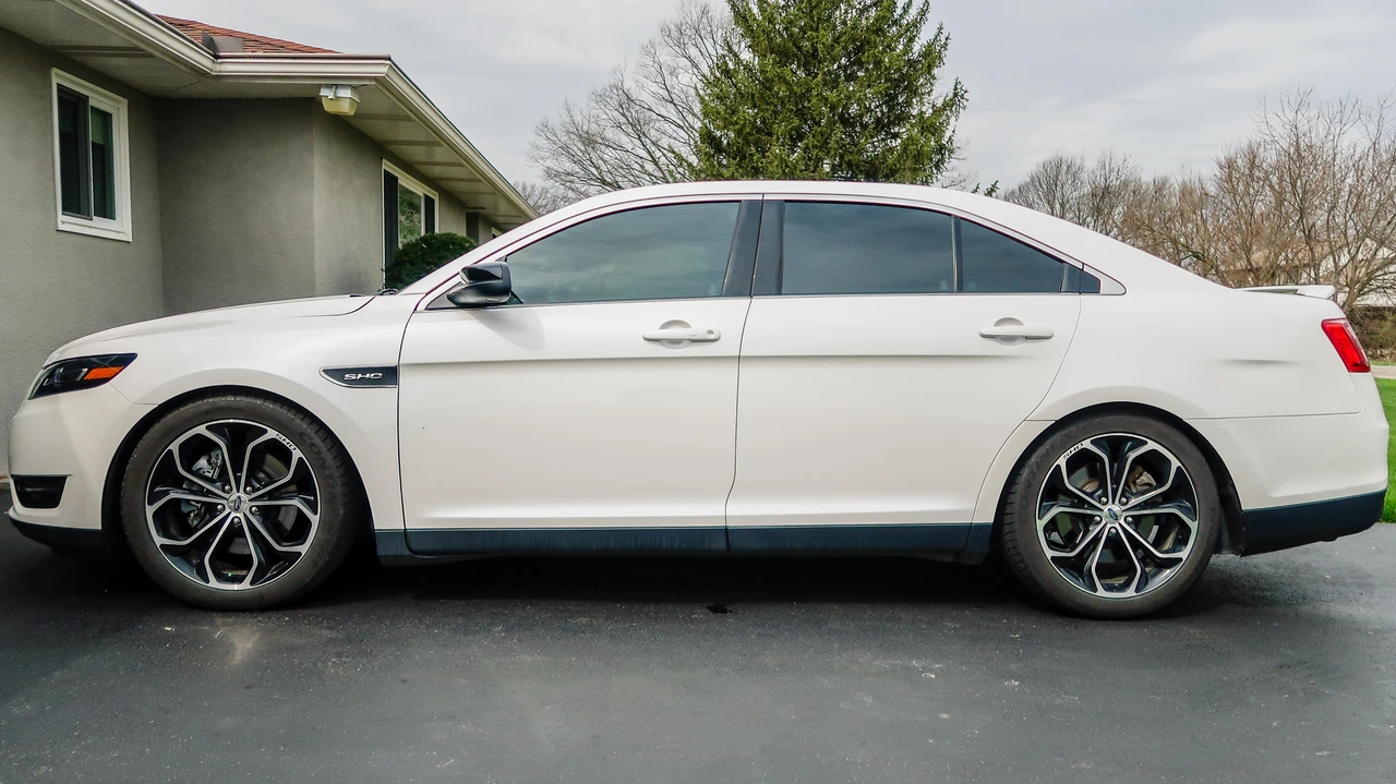 2017 Ford Taurus SHO 6th Gen - Image 7 of 11