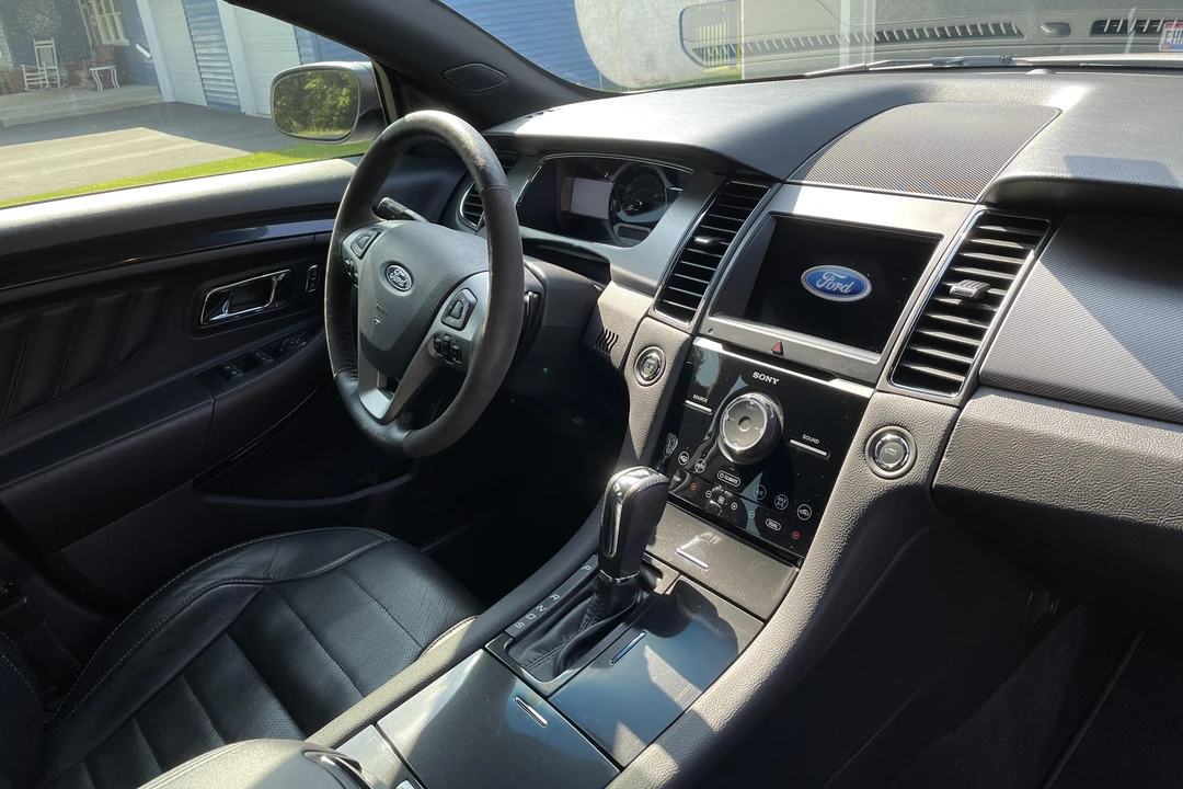 2017 Ford Taurus SHO 6th Gen - Image 8 of 11