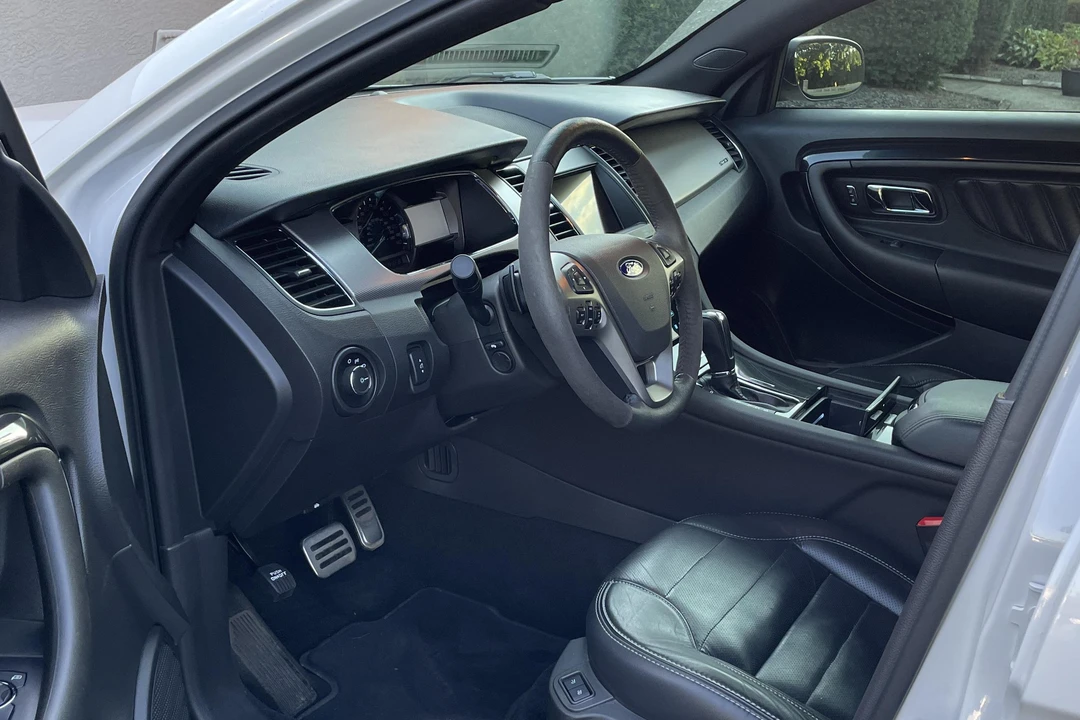2017 Ford Taurus SHO 6th Gen - Image 9 of 11