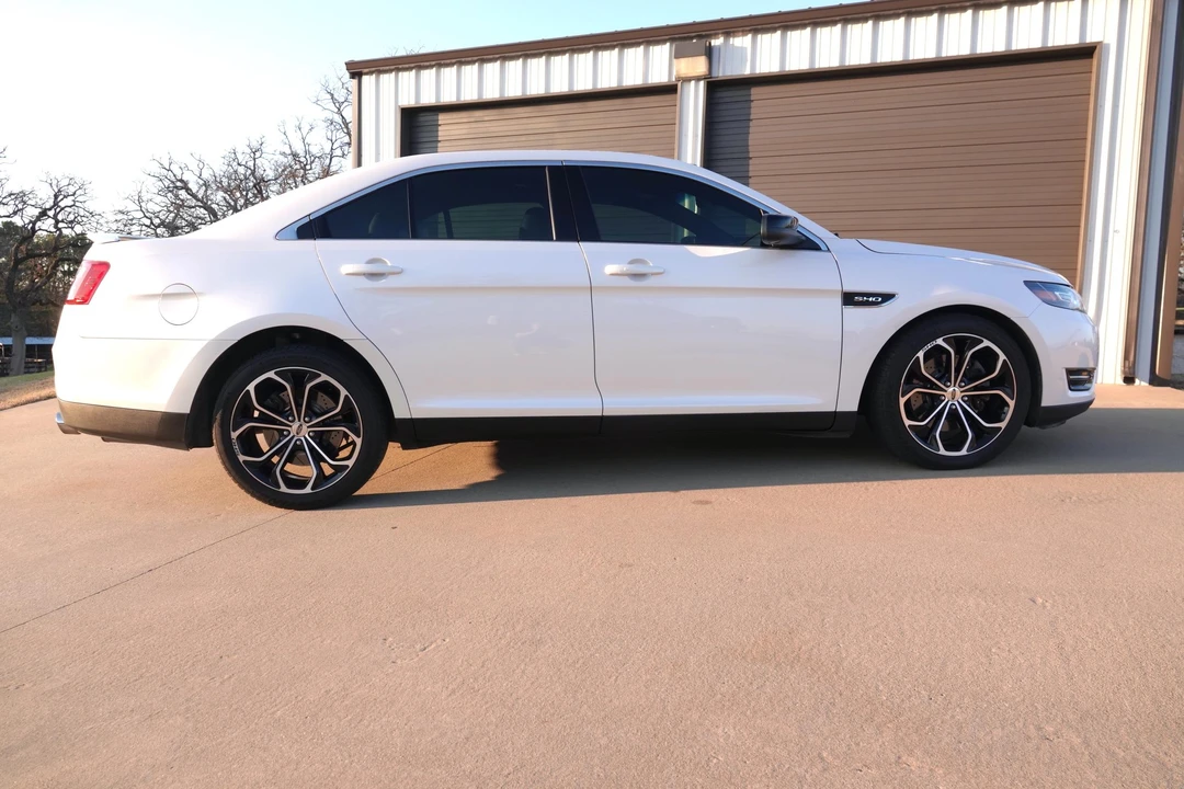 2017 Ford Taurus SHO 6th Gen - Image 20 of 31