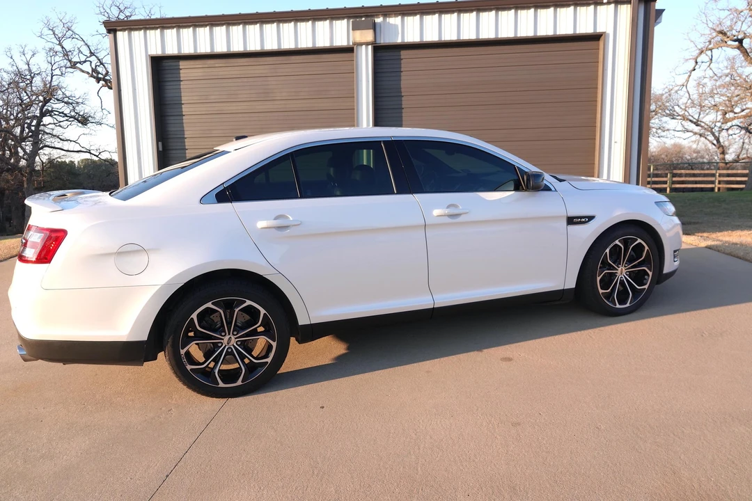 2017 Ford Taurus SHO 6th Gen - Image 19 of 31