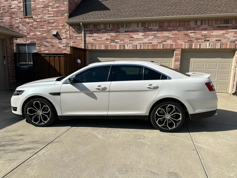 2017 Ford Taurus SHO 6th Gen - Image 9 of 31
