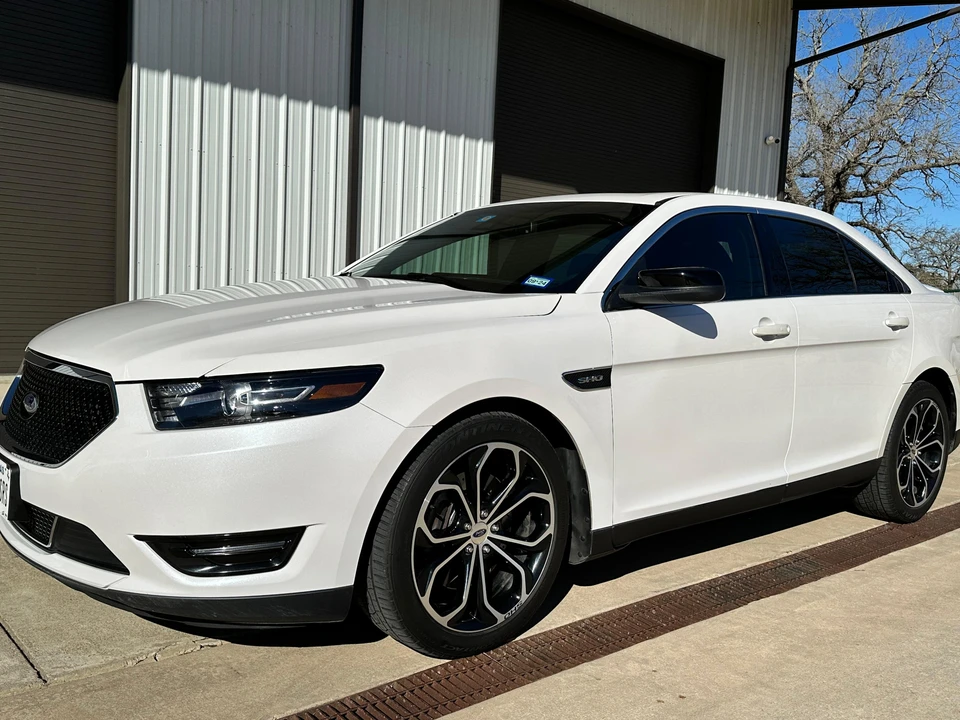 2017 Ford Taurus SHO 6th Gen - Image 27 of 31