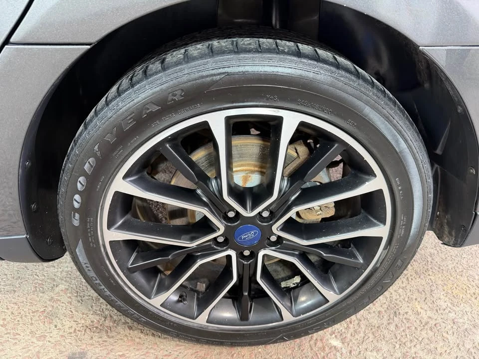 2017 Ford Taurus SHO 6th Gen - Image 19 of 20