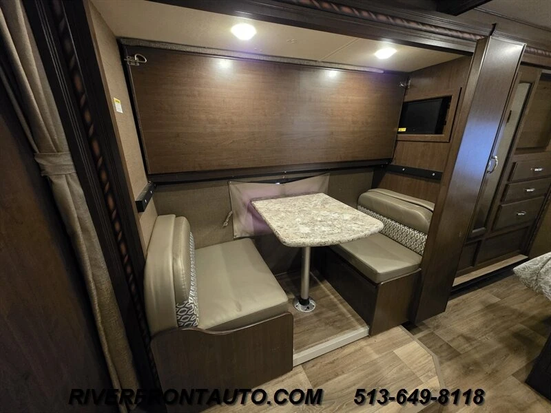 2017 Ford Econoline Van - Image 6 of 31
