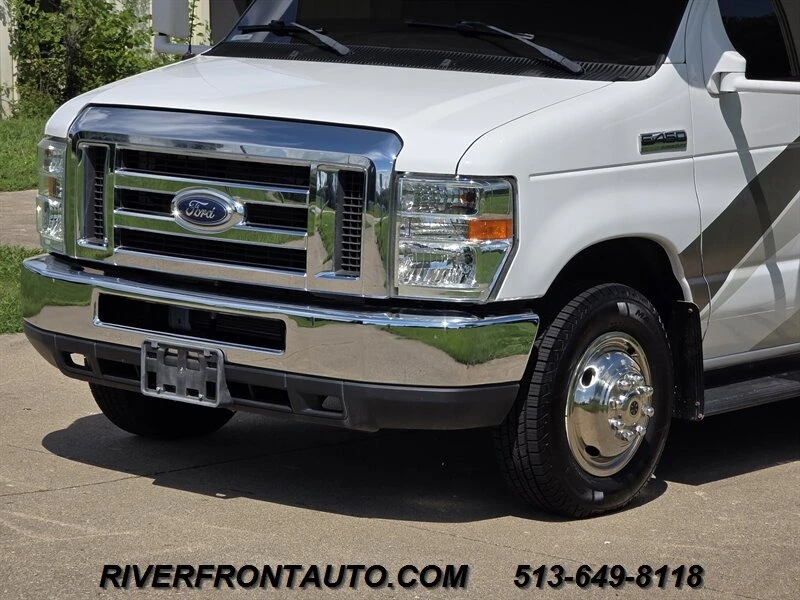 2017 Ford Econoline Van - Image 30 of 31