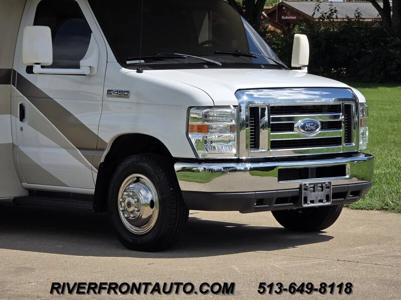 2017 Ford Econoline Van - Image 27 of 31
