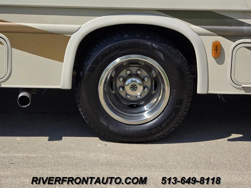 2017 Ford Econoline Van - Image 31 of 31