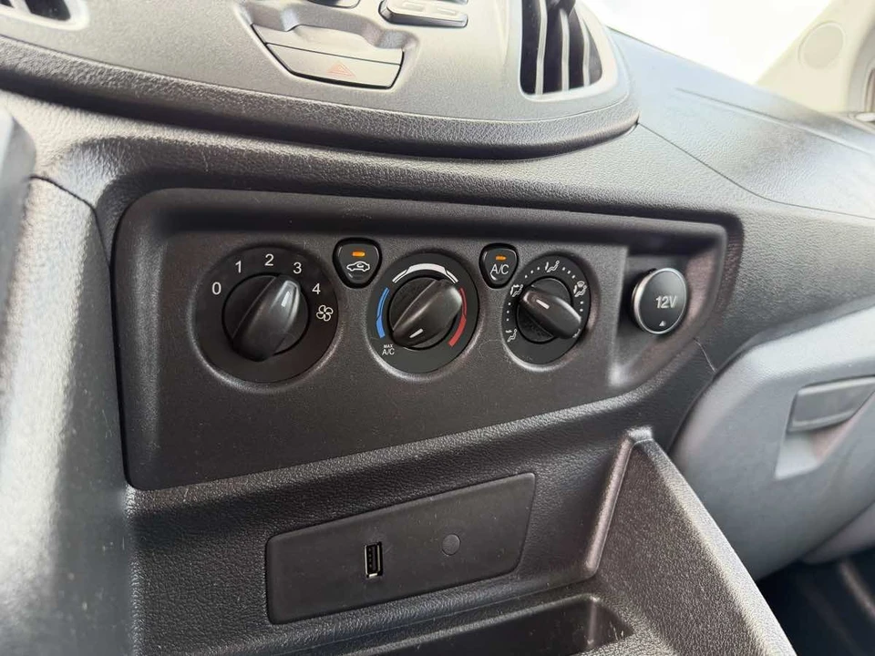 2017 Ford Transit - Image 25 of 28