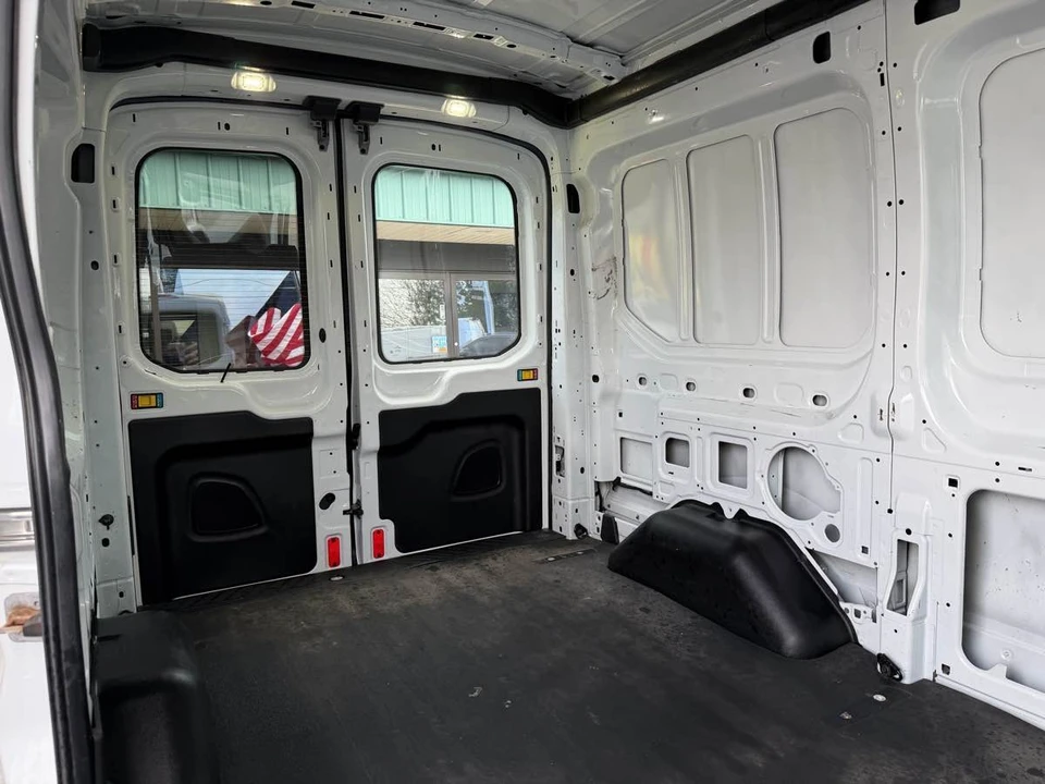 2017 Ford Transit - Image 13 of 28