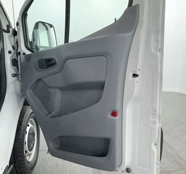 2017 Ford Transit - Image 11 of 12