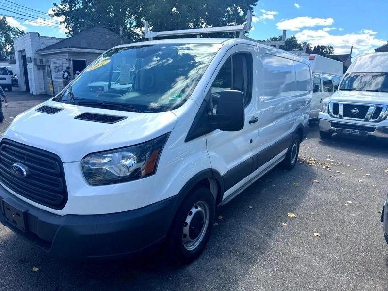 2017 Ford Transit - Image 2 of 8